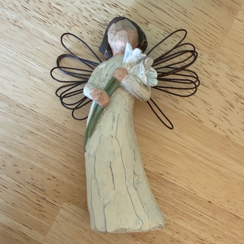 Willow Tree Angel “Angel Of Beauty” (retired)